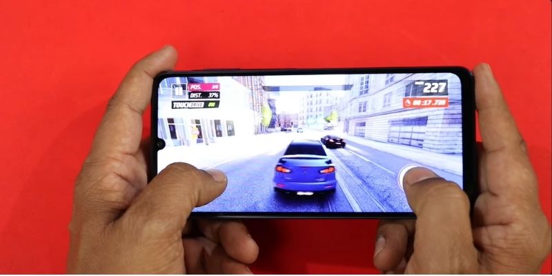 Samsung Galaxy F7E budget surprise with 6000mAh battery and 120Hz display