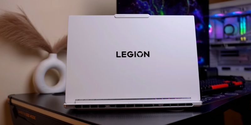 The Slim but Powerful Lenovo Legion 7